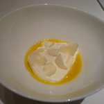 カンテサンス - 03.塩とオリーブ油が主役　山羊乳のバヴァロア