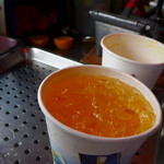 迪化街金桔檸檬 - 柳丁汁(TWD30) 搾りたてに、クラッシュアイス！