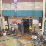 ソムリエ - 向かいの店の２階から、、