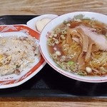 らーめん処 みやこ - ラーメン＋ミニチャーハン