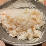 日本料理 晴山 - 食事　秋鮭と蓮根の炊き込みご飯