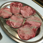 ひらく焼肉店 - 塩タン1人前