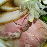 麺処 篠はら - 低温調理チャーシューのアップ。