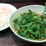 牡蠣とクレソンのカレー