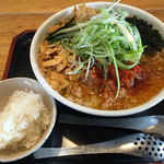 鷹乃巣 - 赤丸ラーメン(醤油)