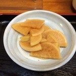 お食事 八千代 - 香の物（大根）