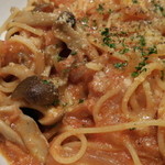 Cantinetta Buzz - ツナと木の子のトマトソーススパゲッティ　ボスカイオーラ；アップ