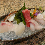 割烹　中むら - お造り盛り合わせ ¥3,240