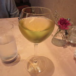 resutoramperinixiyon - グラス白ワイン　シャトーモンペラ　1296円　量は多め！