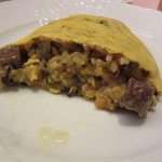 レストラン ペリニィヨン - ビーフオムライス　断面写真