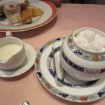 レストラン ペリニィヨン - クリーム＆シュガー