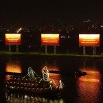 M.Bar - サイゴン川を望む