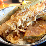 Washoku Tempura No Omise Bouzu - ランチタイムのこだわり天丼 1058円
      この天丼は値打ちあり