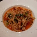 restaurant　bucheide - 鶏肉と白菜のトマトパスタ