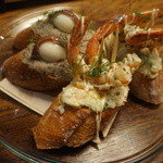 ドノスティア - ピンチョス：海老プランチャ×ポテトサラダ、アンチョビ×茸のペースト