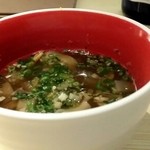 Akaboshi tokumagai - アミューズの、茸と野菜のスープ