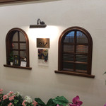 カフェ＆バー　ウミノ - 外観