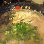 博多一幸舎 - ラーメン750円