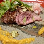 草喰 なかひがし - フランス産鴨の炭火焼 摘果蜜柑のソース・マコモ茸・ワサビ菜・下仁田葱など