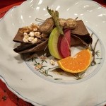 草喰 なかひがし - 川鱒の幽庵漬焼き・落花生・もち米の素揚げ・紅白の大根・野生の蜜柑など