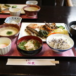 本家伴久 - 山菜や野菜など中心のヘルシーな朝食ブッフェ(2015.Nov)