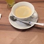 食後のホットコーヒー。