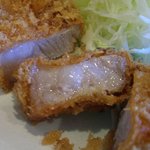 金華豚ロース断面