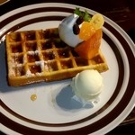 シャンソン物語 - メープルワッフル&アイストッピング