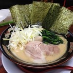 ラーメン神山 - H.27.6.18.夜 濃厚とんこつ醤油らーめん(中太麺) 680円