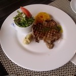 レストラン カシュカシュ - 「九重夢ポークのグリル」は､柔らかくて､美味しいお肉でした｡