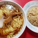 元華 - ラーメン半チャーハン