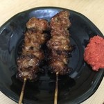 もつ焼 でん - あぶら　動脈脂　１本１４０円