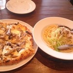 Trattoria Viola - Aコースはピザ2種類・スパゲッティ2種類の中から1つ選べます。そのあとにメインのお肉料理があります。