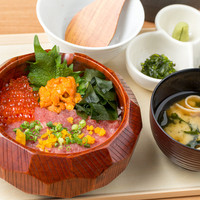 ねぎとろ・雲丹・いくら丼