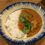 ミャンマーカレー TeTe - ナスとチキンのカレー 