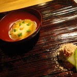 六雁 - さくらんぼの白和え　軽いフォアグラ　汲み上げ湯葉の鼈甲餡かけ 