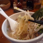 中華麺 遊光房 - 麺の感じ(塩)