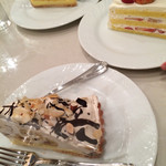 デリス・デュ・パレ - CAKE SET
(好きなケーキに+¥400-でドリンク付き)