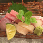 東條 - お造り トロ ハマチ ホタテ タイ イカ