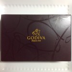 GODIVA - ’１５年１１月　ゴディバ 限定ボックス 6粒入　｜種類別名称｜　チョコレート　｜内 容 量｜　6粒・・・☆３．５