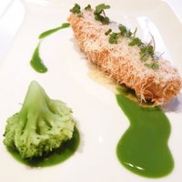 エディション・コウジ シモムラ - ランチコース 7128円 のカダイフを纏った軽やかなマトウダイのフリット ブロッコリーのクーリエとレモンとコンフィチュール