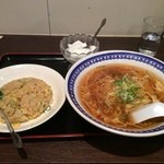 愛京 - フカヒレラーメンセット1280円