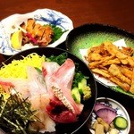 和食居酒屋 旬門 - 海鮮丼 地鶏焼き ごぼうパリパリ揚げ