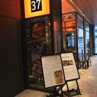 PIZZERIA　37 - 外観