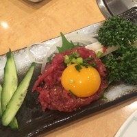 肉の田じま - 桜塩ユッケ