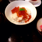 御料理 辰むら - 【2015年11月再訪時】ご飯：鮭といくらの親子めし