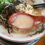 とんこつらーめん ひかり - 粘土の高いスープ