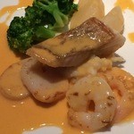食事処みしま - 真鯛、エビ、ホタテのポワレ、アメリカンソース