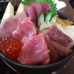 のっけ家 - まぐろ贅沢丼