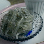 絶景レストラン うずの丘 - 生しらすのチョイ盛りは￥２５０、新鮮ゆえに生臭くなく磯の香りが弾ける～